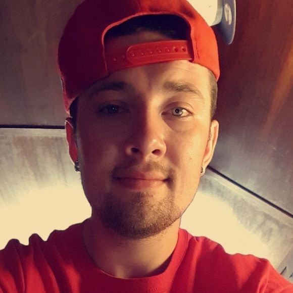 Meet your Posher, Lucas - Picture 1 of 1